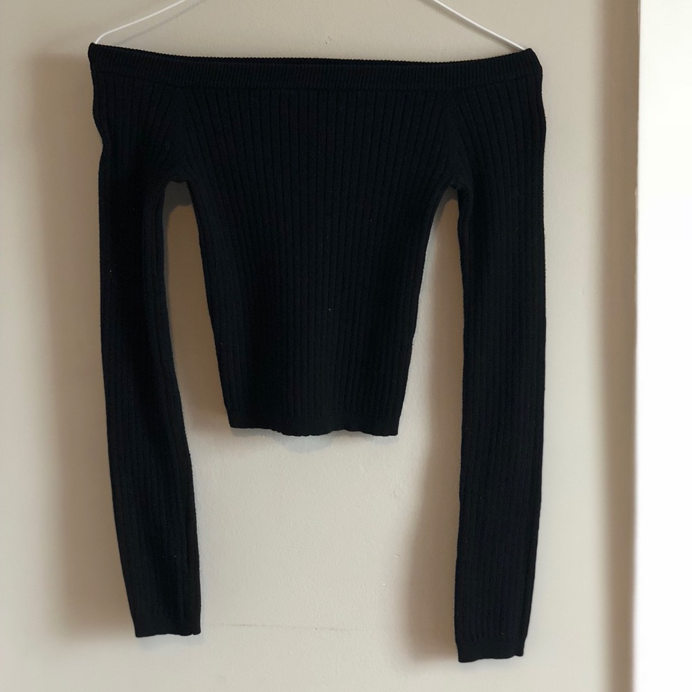 Off shoulder black crop sweater